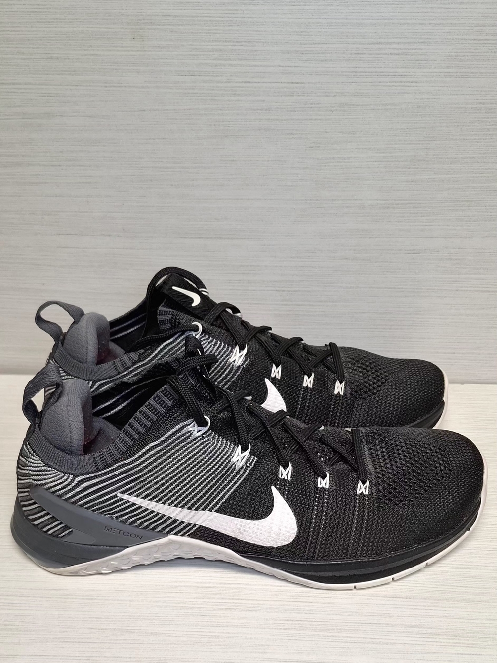 Nike Metcon Men’s US 9 Black/Gray/White Breathable Knit Gym Trainer 921213